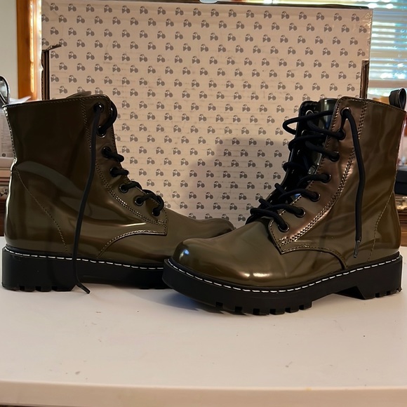 Combat boots - Picture 2 of 10